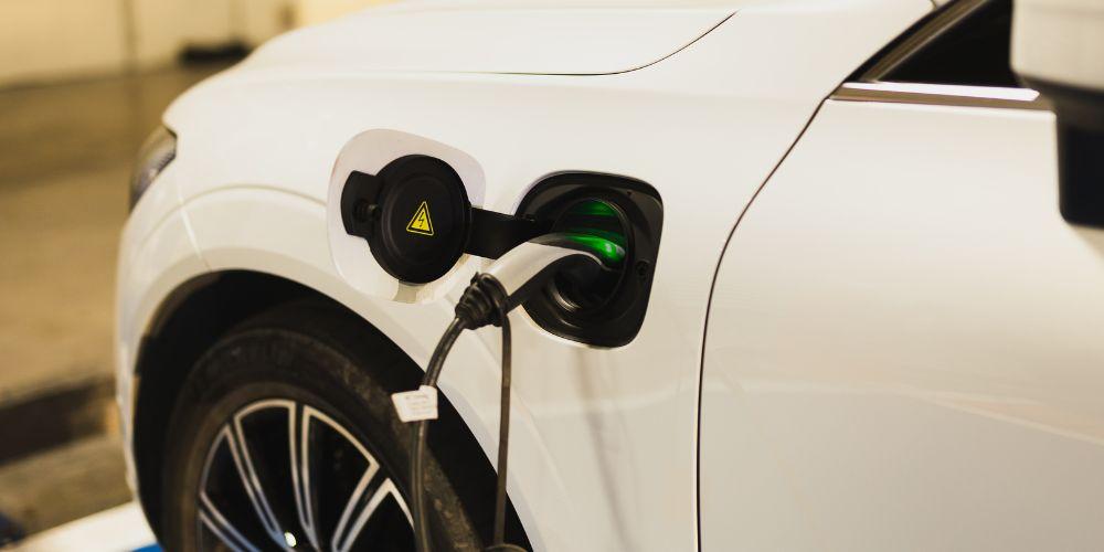 alargar-vida-util-bateria-coche-electrico-greenlux